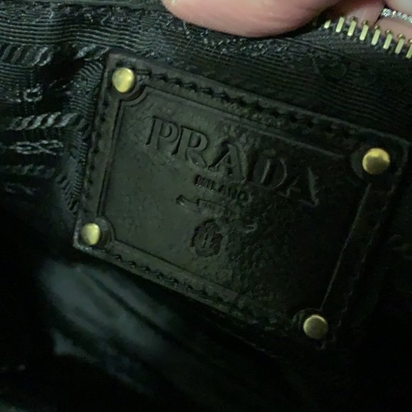 Prada messenger bag - Picture 4 of 17